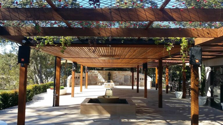 Greenmount_CurrumbinRSL1 Blackbutt F27_Decking